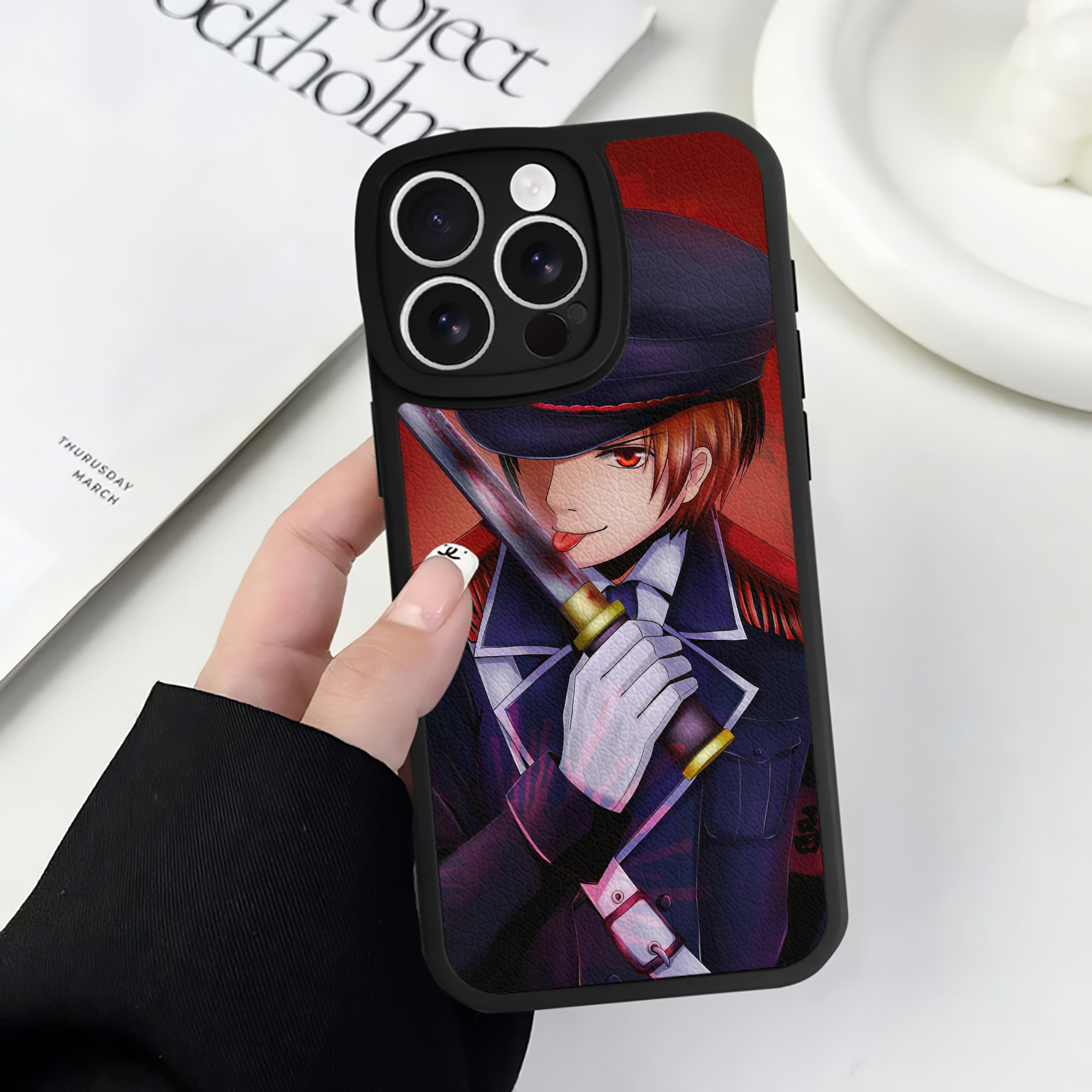 （画像用） ぎんたま 坂田銀時（さかたぎんとき） 神楽 志村新八（しむら しんぱち） GINTAMA Sakata Gintoki Kagura Shimura Shinpachi 【iPhone 16シリーズ対応】シリコンスマホケース（レザー調） 材質：シリコン
